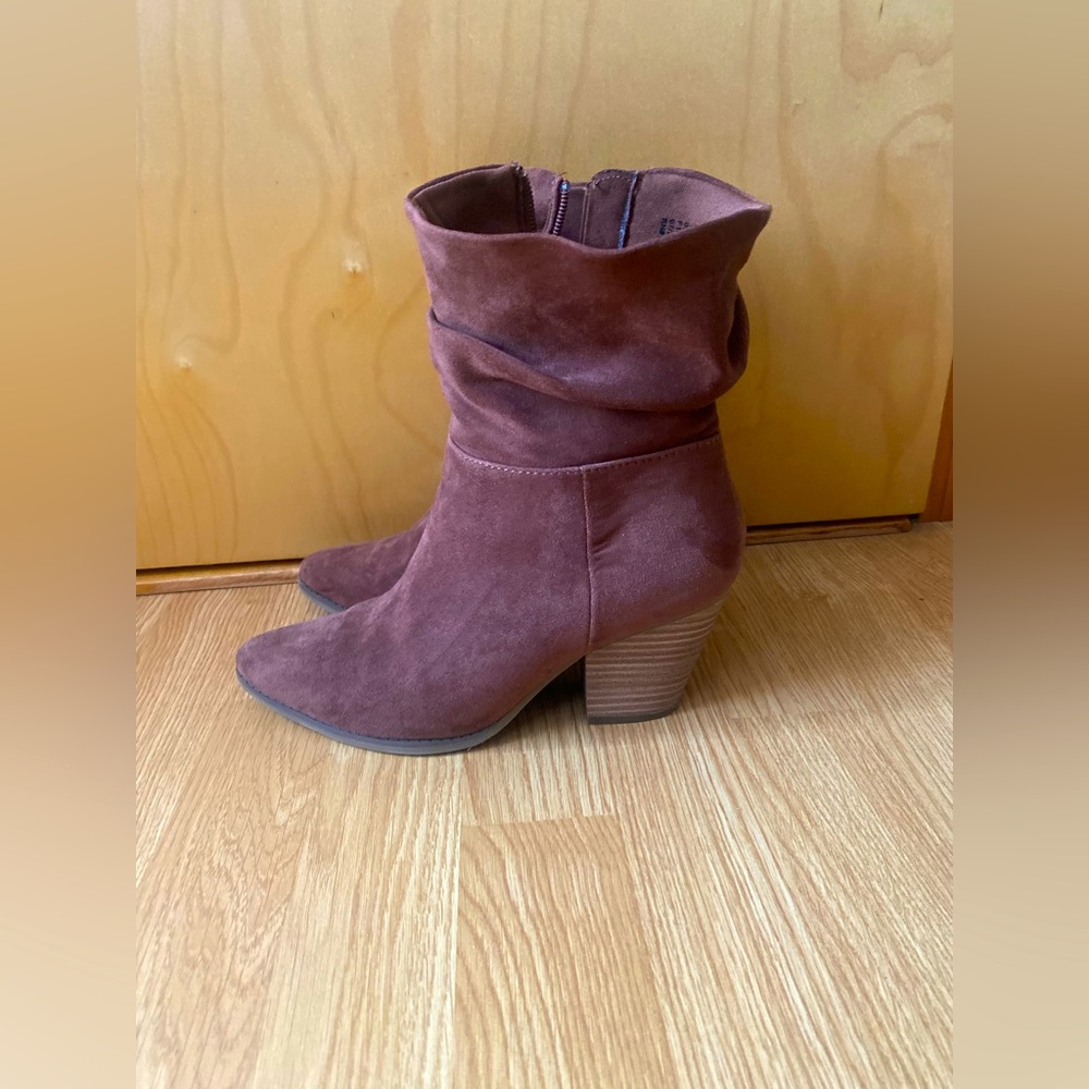 Universal thread boots
